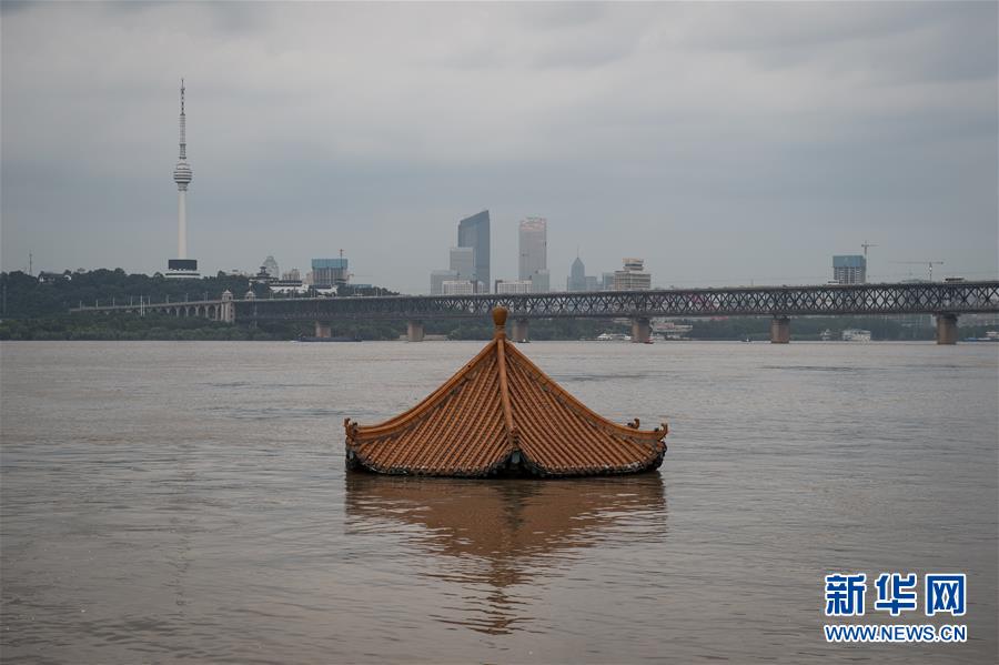 (防汛抗洪)(1)长江汉口站水位持续上涨