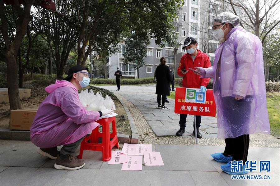 （总书记推动的改革身边事·基层治理改革篇·图文互动）（5）特写：“铜墙铁壁”是怎样炼成的？——小村战“疫”折射基层治理密码